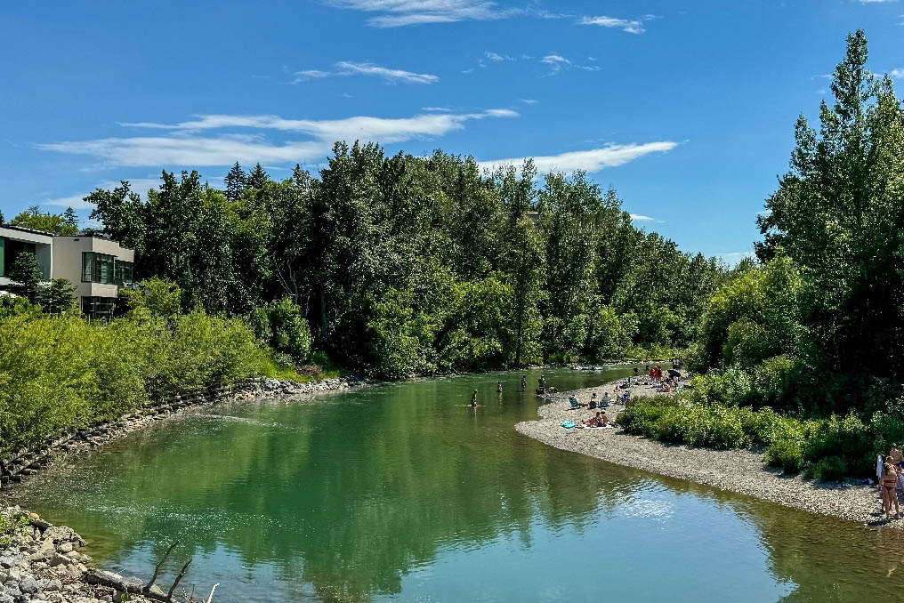 Roxboro community features 1