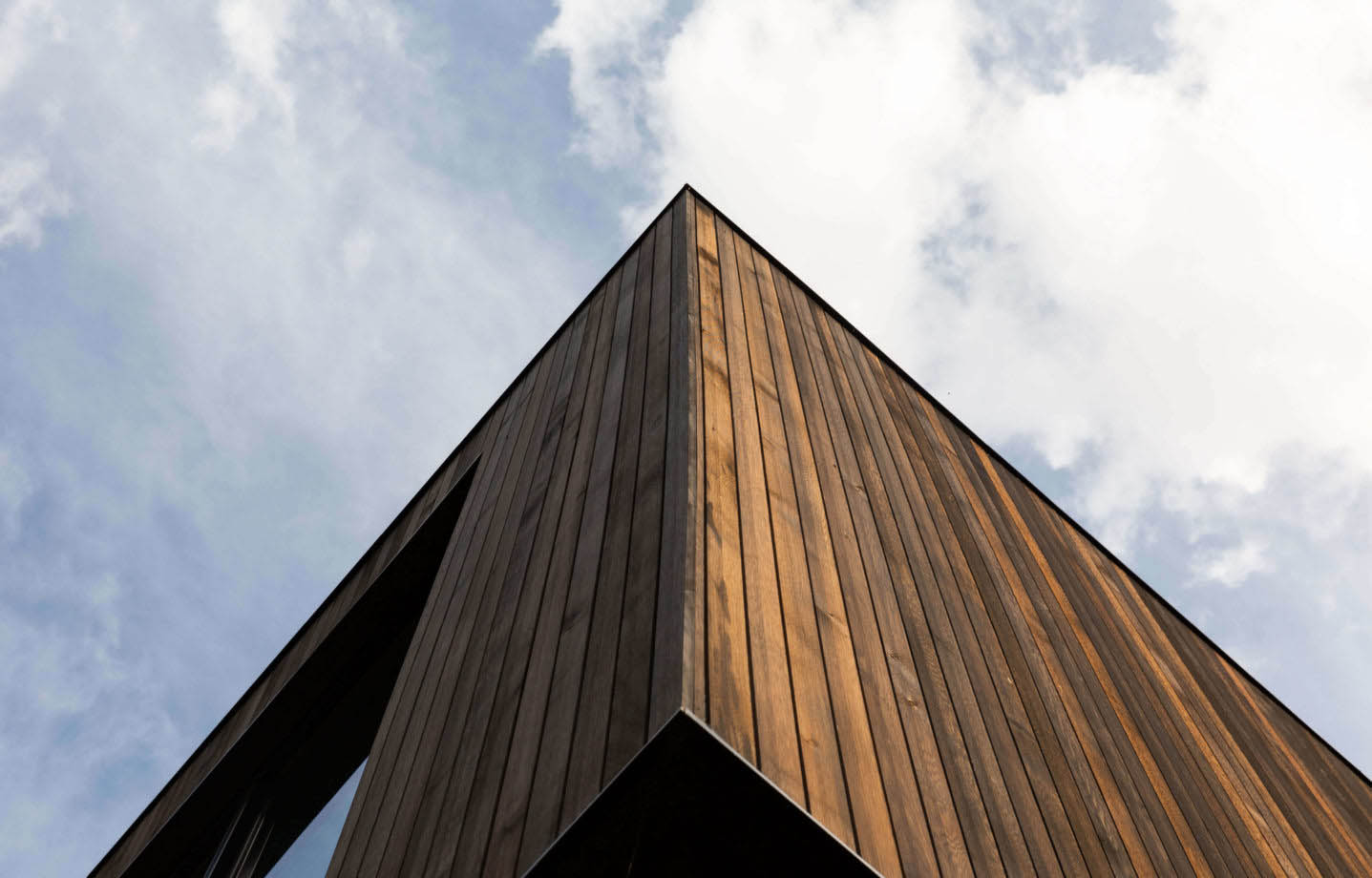 19 alloyhomes 1604riverdedge exterior 013