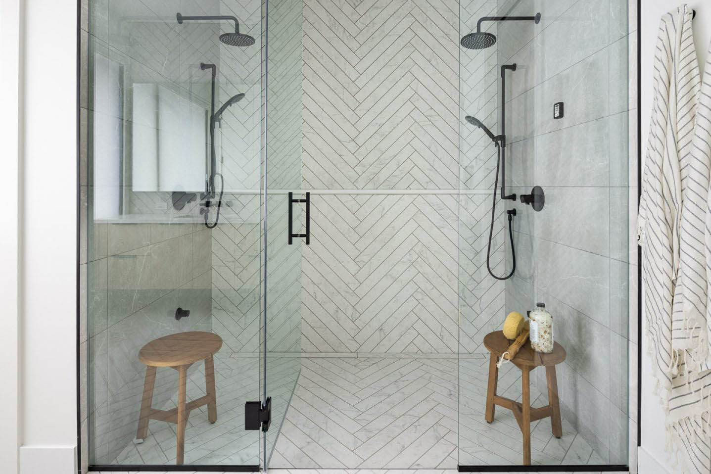 Alloy conrad cres web res 002