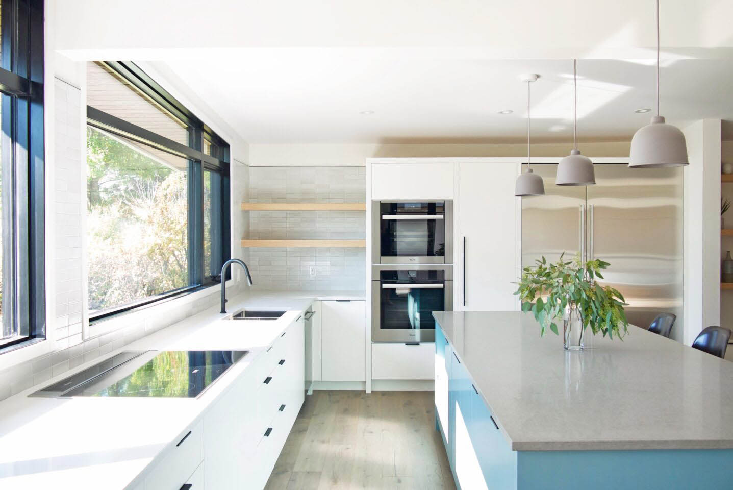 Charleswood midcen kitchen2