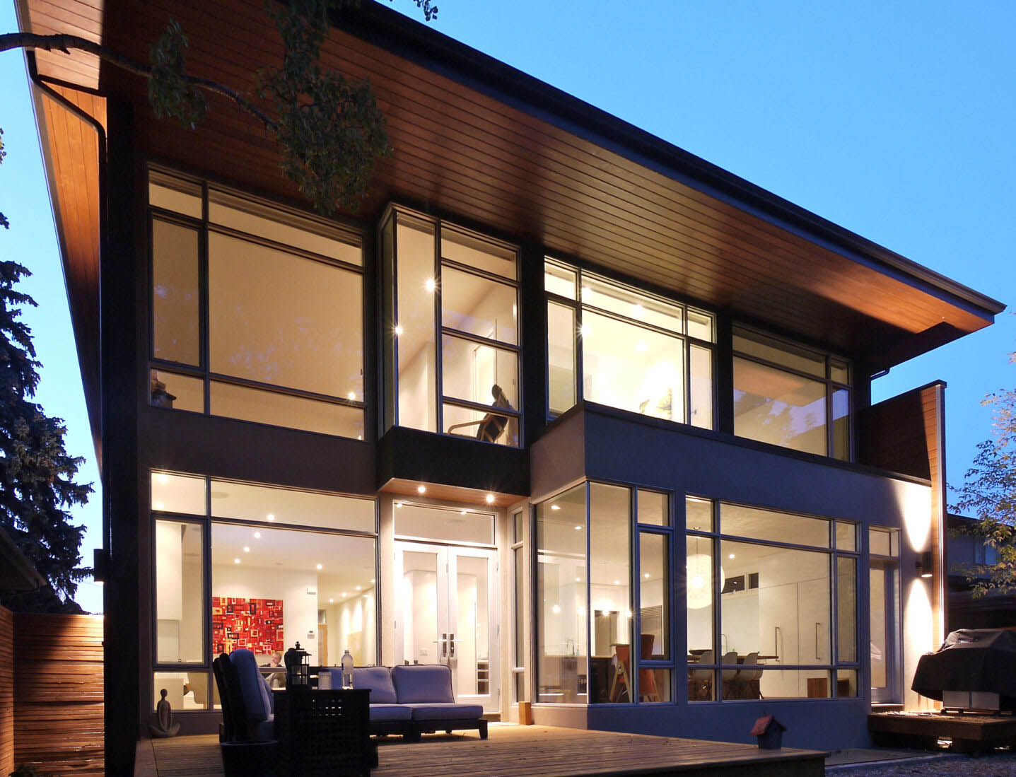 Elbow ext rear night 2020 10 27 002713