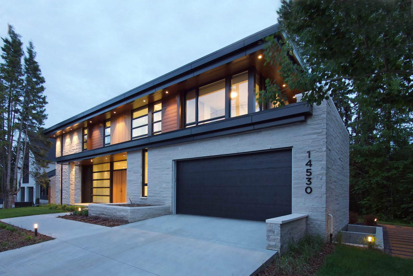 Ravine ext front main