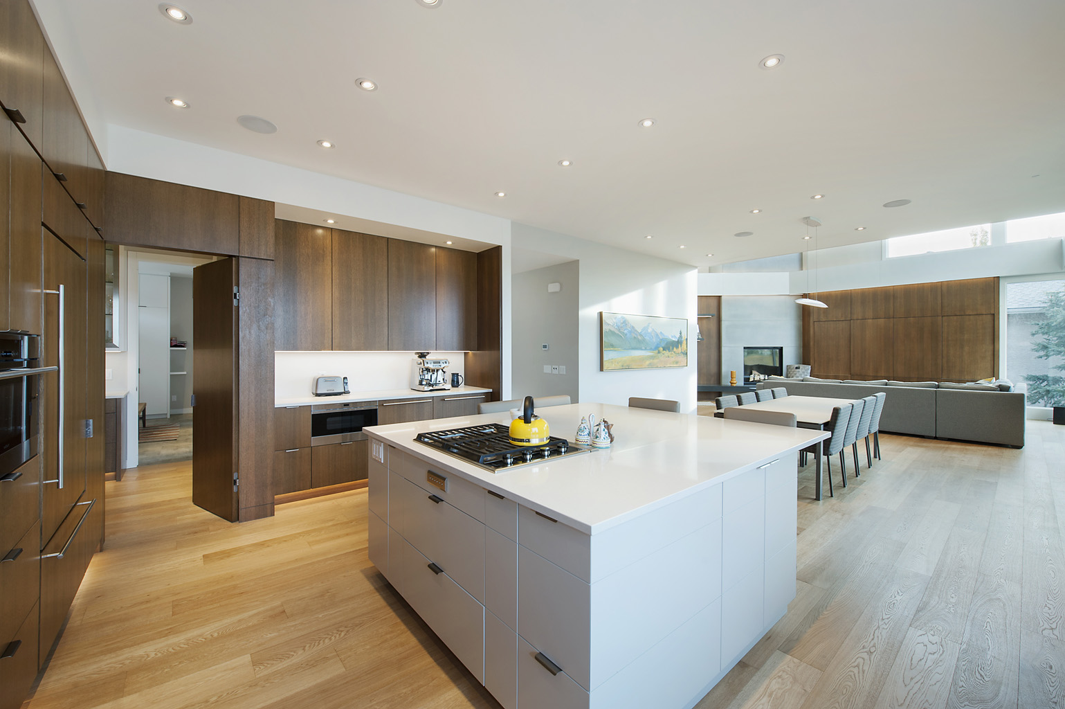 Ridge house int 1