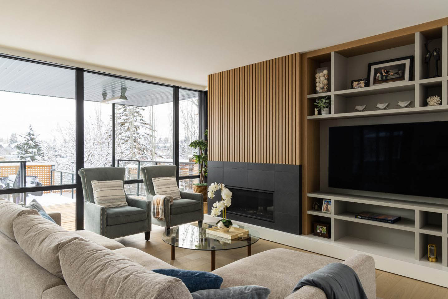 The lookout web res 019