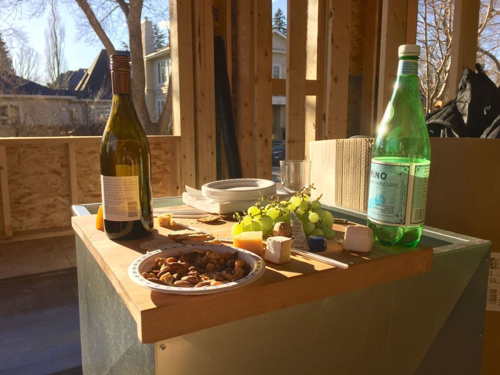 Drinks at construction site 1024x768