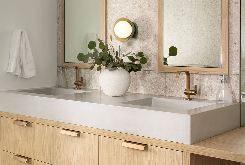 Bath vanity