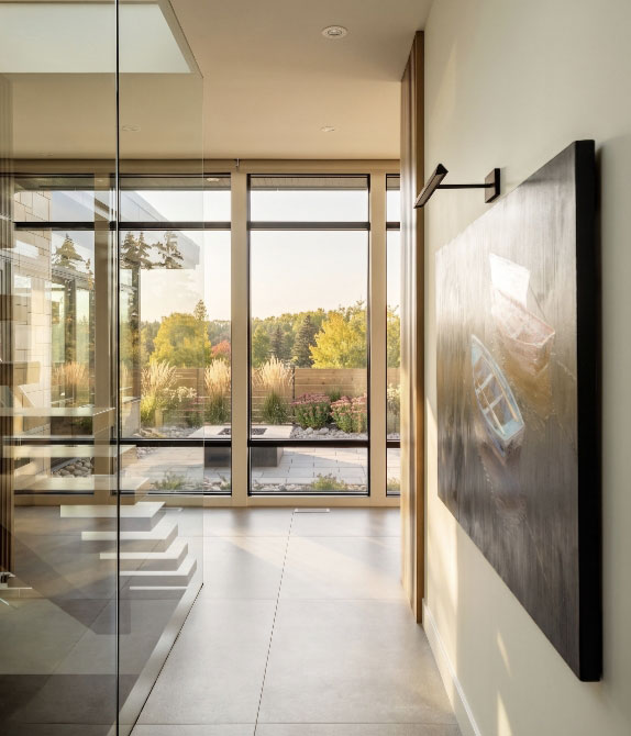 Full wall window